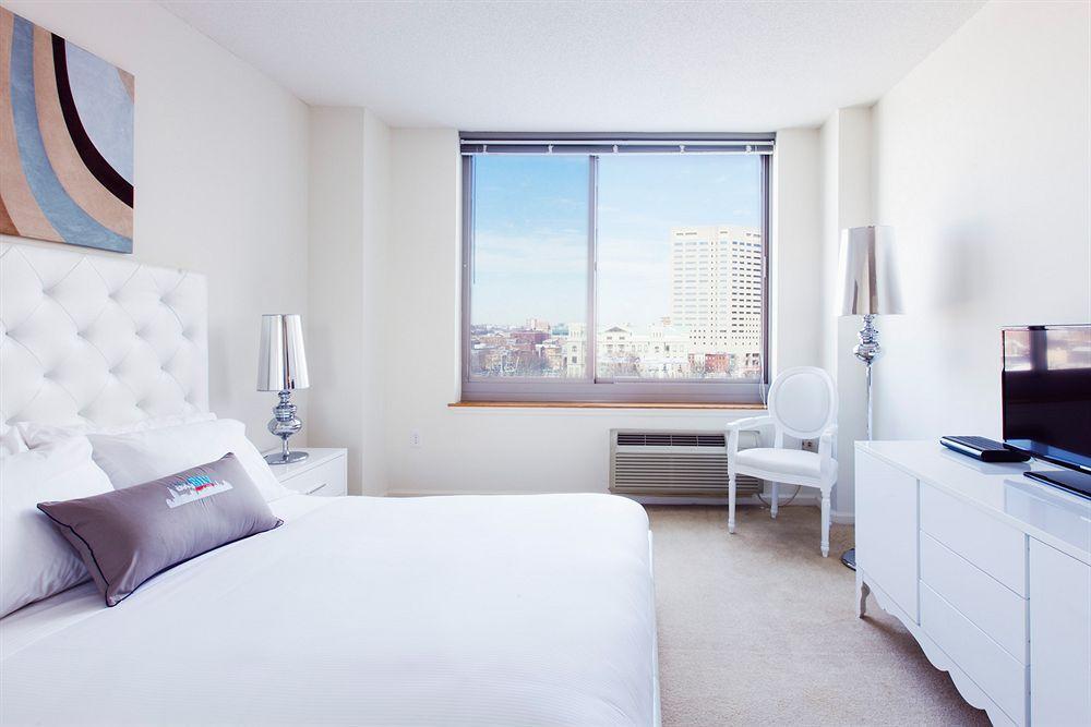 Sky City Apartments New York Exterior photo